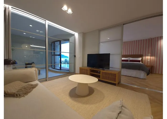 Shell Living - Marina Funchal (Madeira)