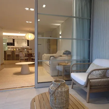 Shell Living - Marina Funchal (Madeira)