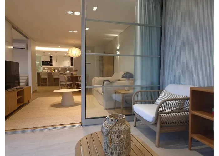 Shell Living - Marina Funchal (Madeira)